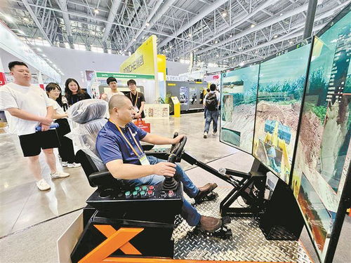 2024厦门工业博览会暨第28届海峡两岸机械电子商品交易会盛大开幕，电子产品零售展现新活力